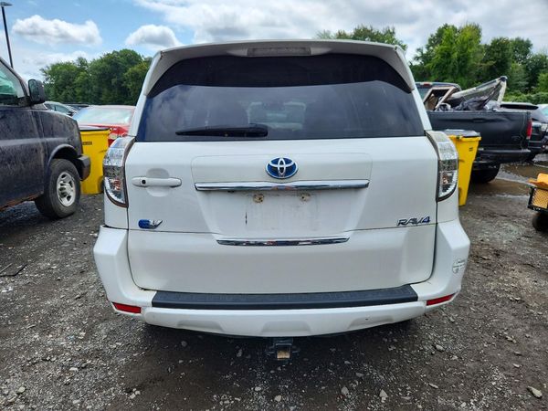 2014 TOYOTA RAV4 EV BA High