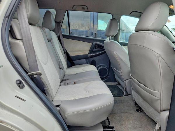 2014 TOYOTA RAV4 EV BA High