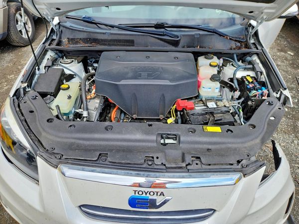2014 TOYOTA RAV4 EV BA High