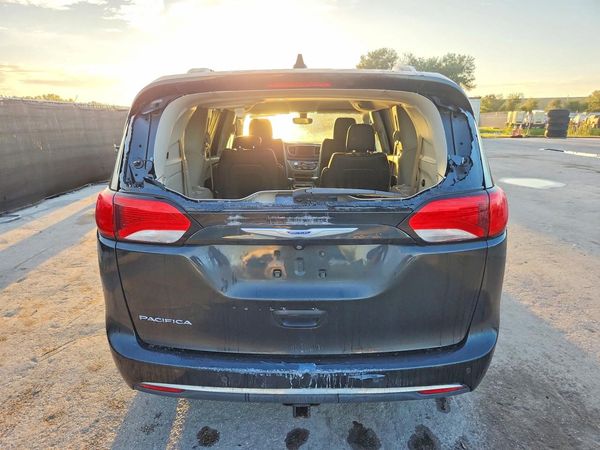 2019 CHRYSLER PACIFICA