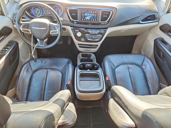 2019 CHRYSLER PACIFICA