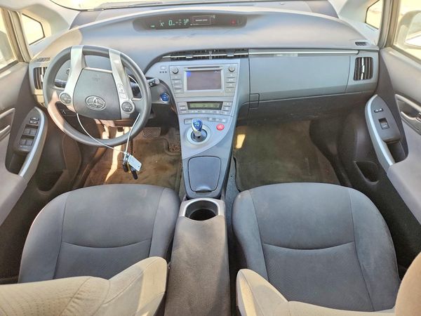 2015 TOYOTA PRIUS