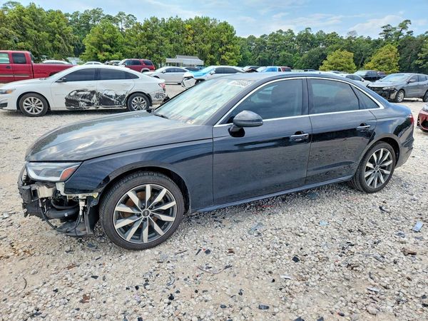 2022 AUDI A4 quattro Premium