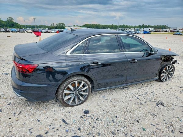 2022 AUDI A4 quattro Premium