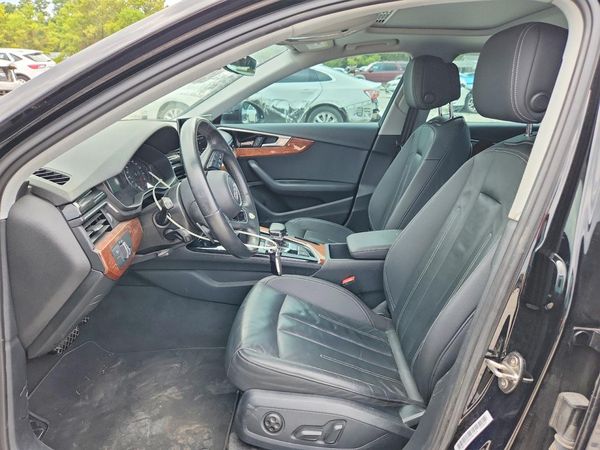 2022 AUDI A4 quattro Premium