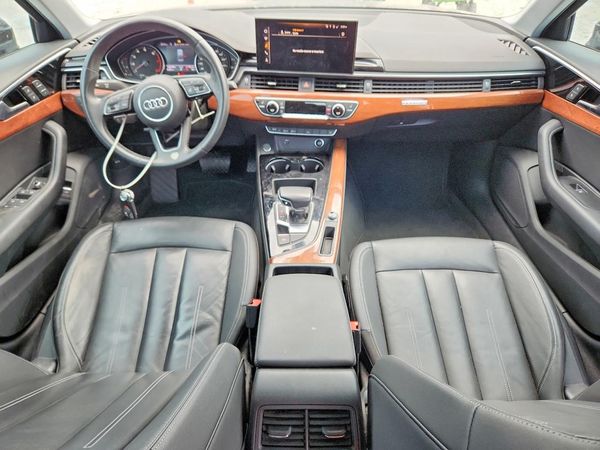 2022 AUDI A4 quattro Premium