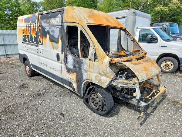 2019 RAM PROMASTER 3500 — Passenger 3/4