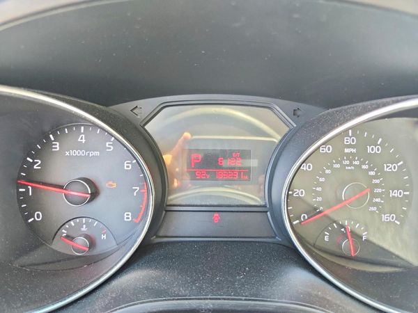 2016 KIA SEDONA L - Low level