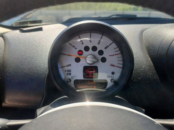 2014 MINI COOPER