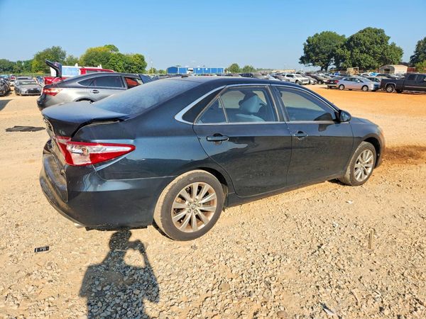 2017 TOYOTA CAMRY