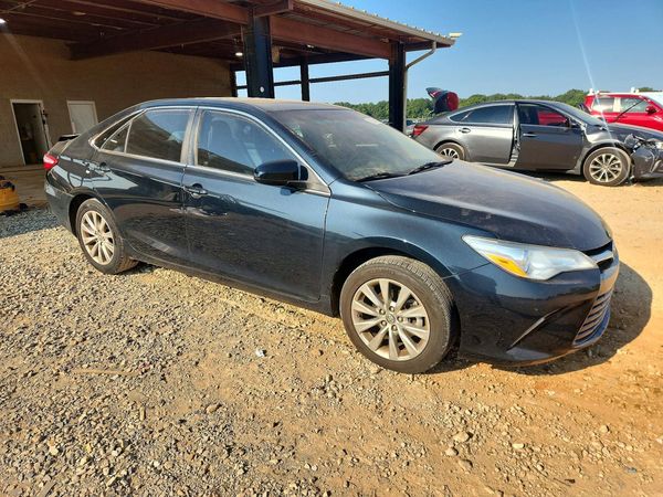 2017 TOYOTA CAMRY