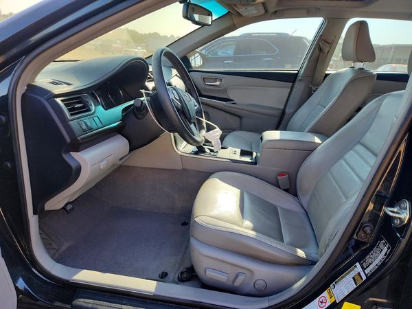 2017 TOYOTA CAMRY