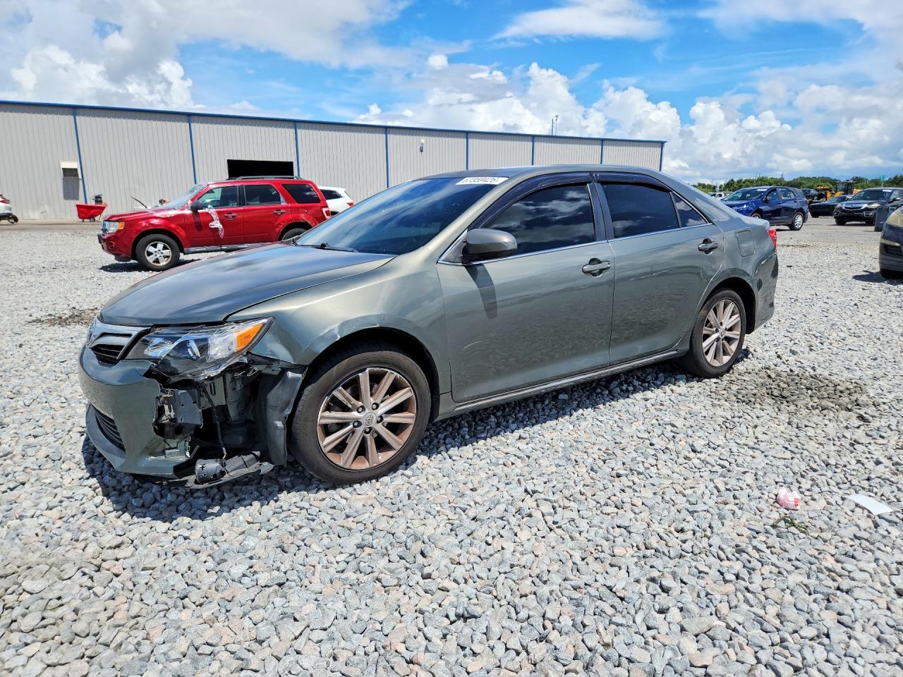 2014 TOYOTA CAMRY