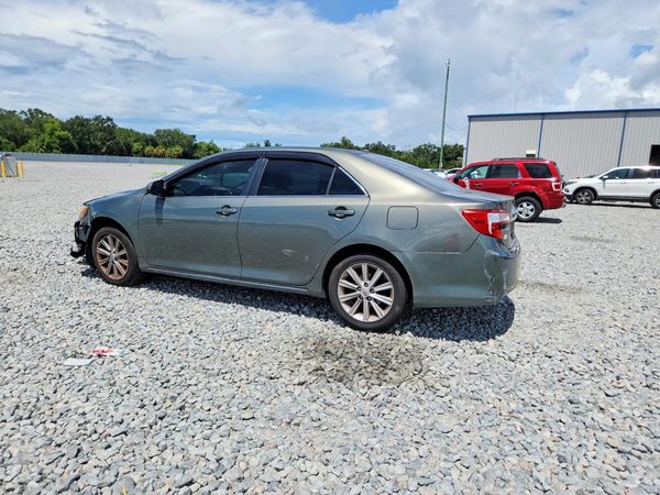 2014 TOYOTA CAMRY