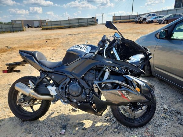 2026 KAWASAKI EX650