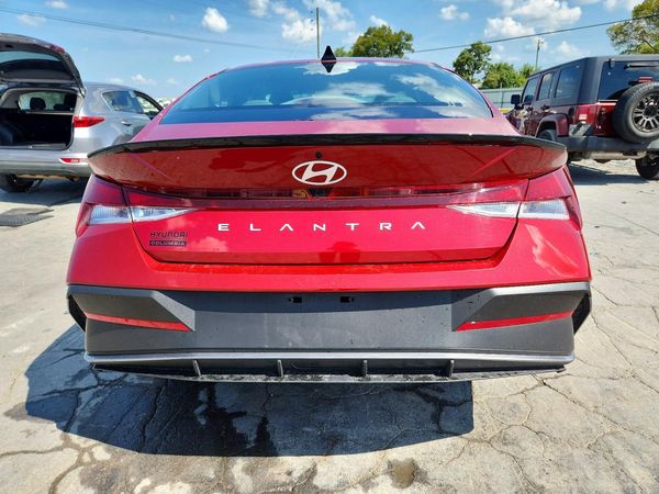 2026 HYUNDAI ELANTRA