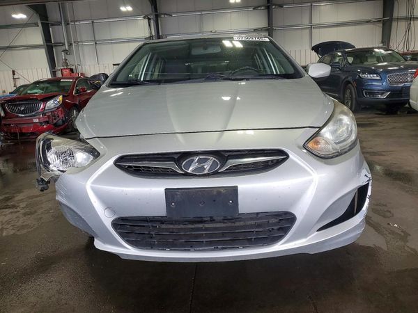 2013 HYUNDAI ACCENT GLS, GS