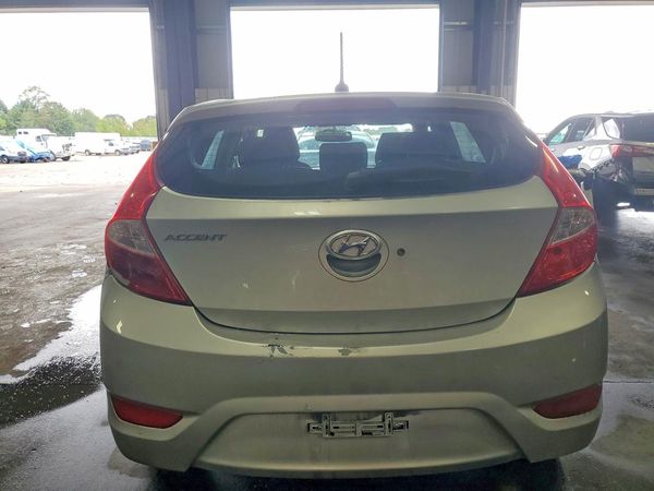 2013 HYUNDAI ACCENT GLS, GS