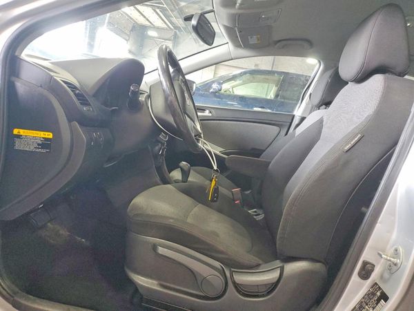 2013 HYUNDAI ACCENT GLS, GS