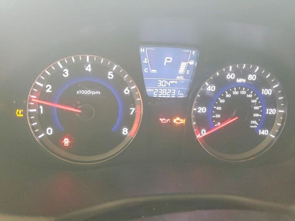 2013 HYUNDAI ACCENT GLS, GS