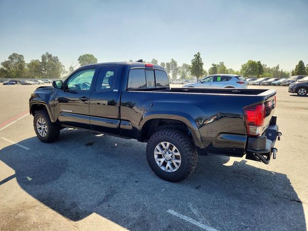 2018 TOYOTA TACOMA