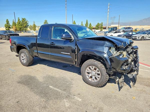 2018 TOYOTA TACOMA