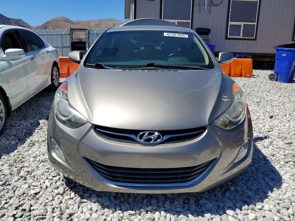 2013 HYUNDAI ELANTRA