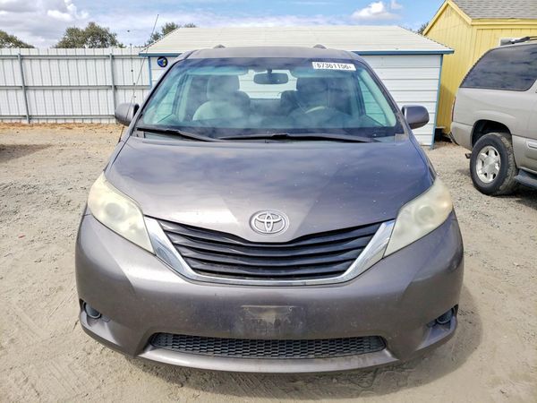 2012 TOYOTA SIENNA — DIRF