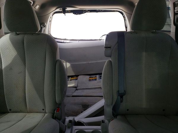 2012 TOYOTA SIENNA — SUVN