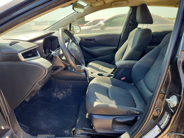 2022 TOYOTA COROLLA LE — DENT