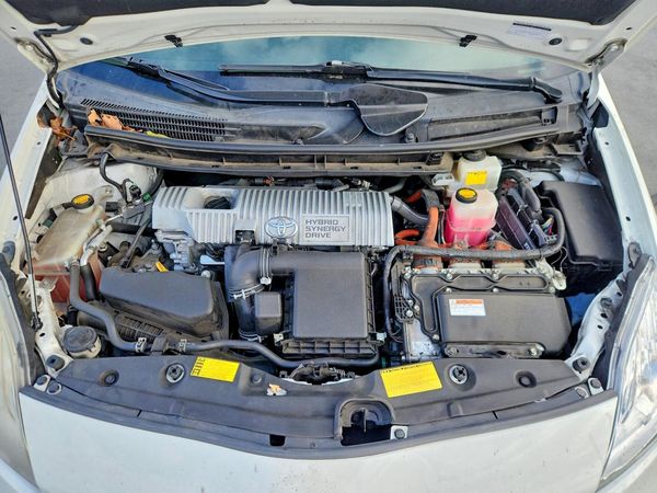 2013 TOYOTA PRIUS