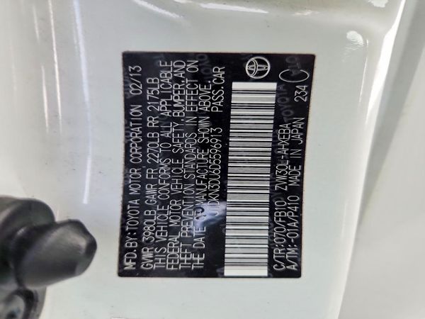2013 TOYOTA PRIUS