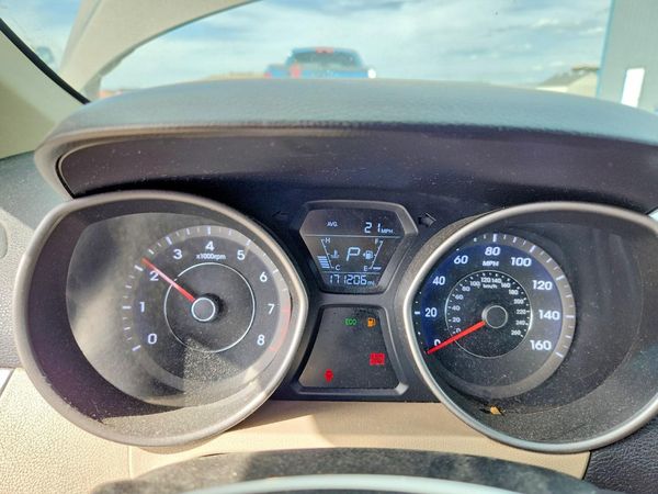 2016 HYUNDAI ELANTRA