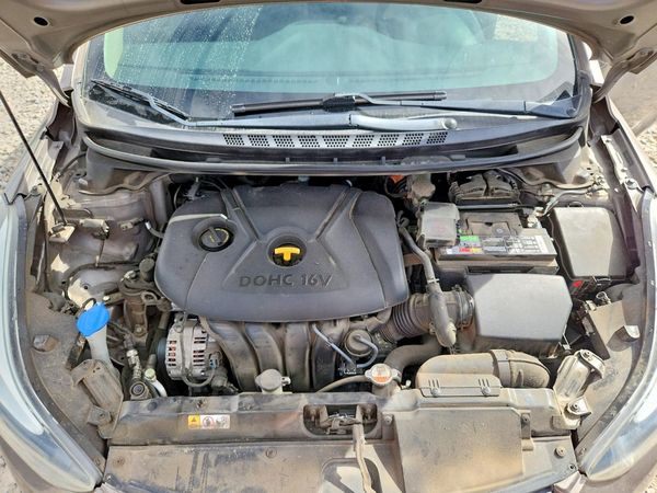 2016 HYUNDAI ELANTRA