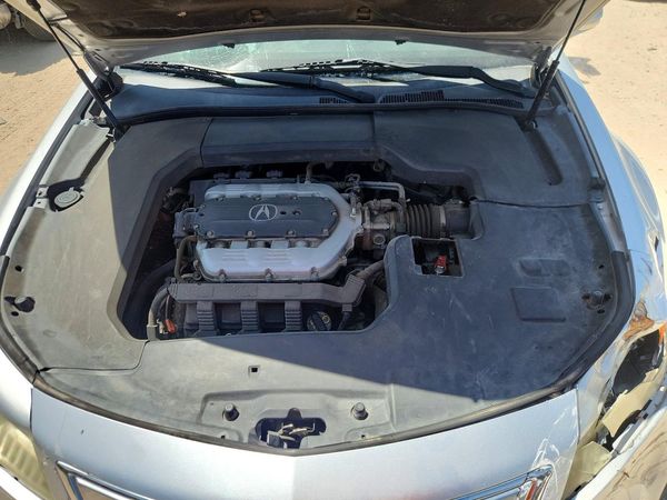 2013 ACURA TL — Engine bay