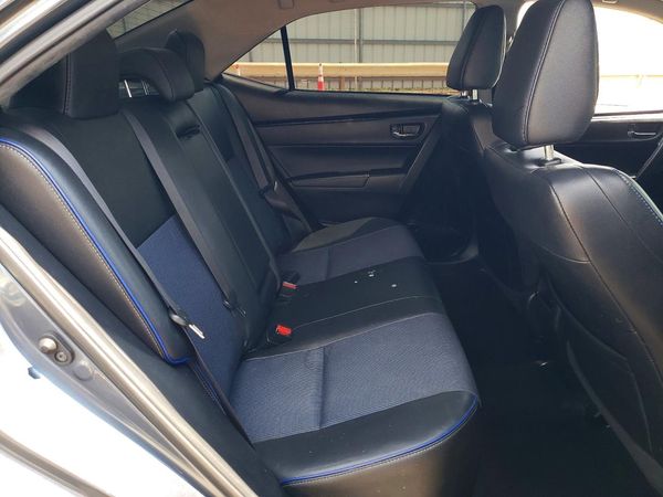 2019 TOYOTA COROLLA