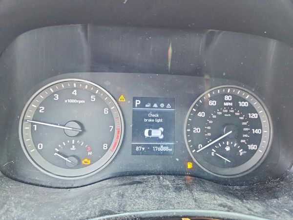2019 HYUNDAI TUCSON SE