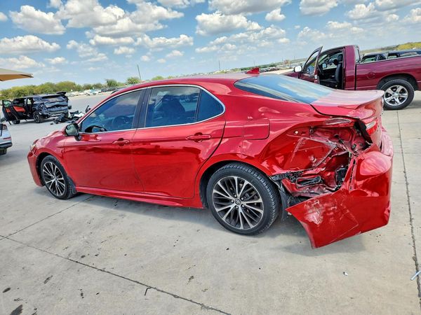 2019 TOYOTA CAMRY