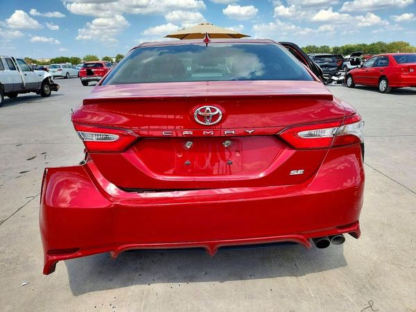 2019 TOYOTA CAMRY