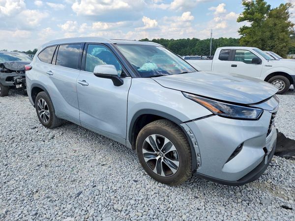 2022 TOYOTA HIGHLANDER
