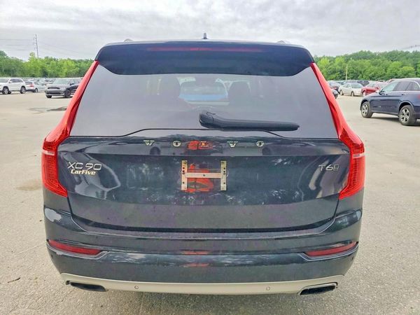 2021 VOLVO XC90