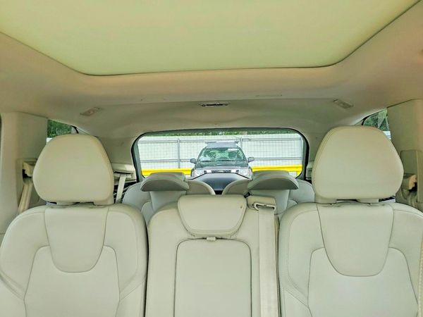 2021 VOLVO XC90