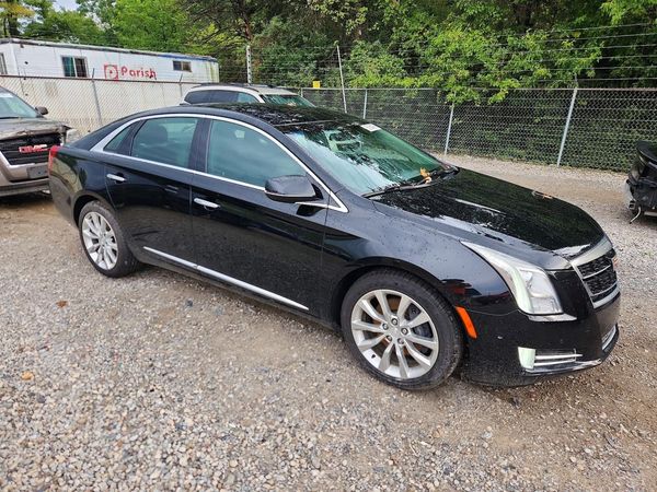 2017 CADILLAC XTS Luxury