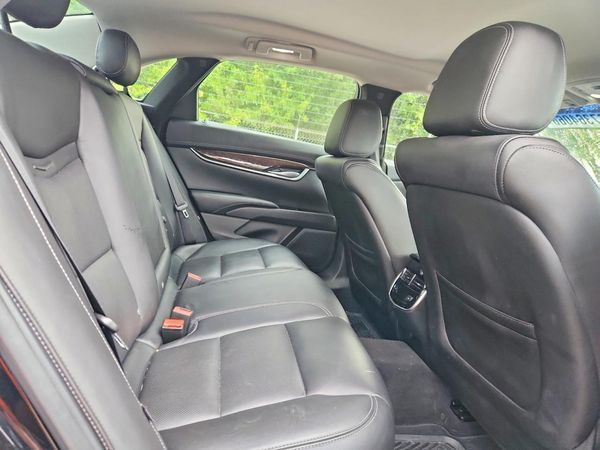 2017 CADILLAC XTS Luxury