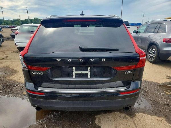 2021 VOLVO XC60