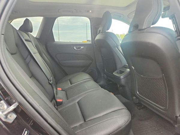 2021 VOLVO XC60