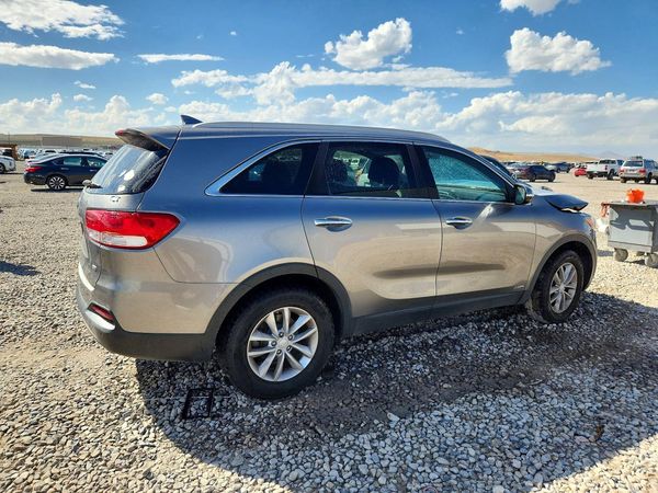 2017 KIA SORENTO L, LX