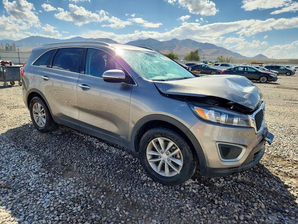 2017 KIA SORENTO L, LX