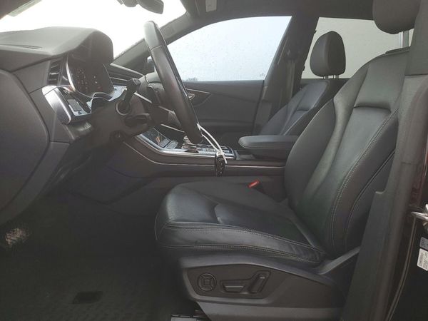 2021 AUDI Q8