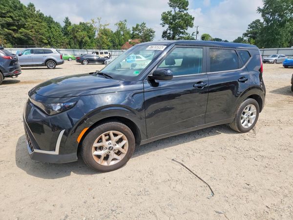 2023 KIA SOUL LX, S